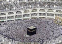 Уникальные фото: 2 миллиона мусульман читают Коран в последнюю ночь месяца Рамадан
