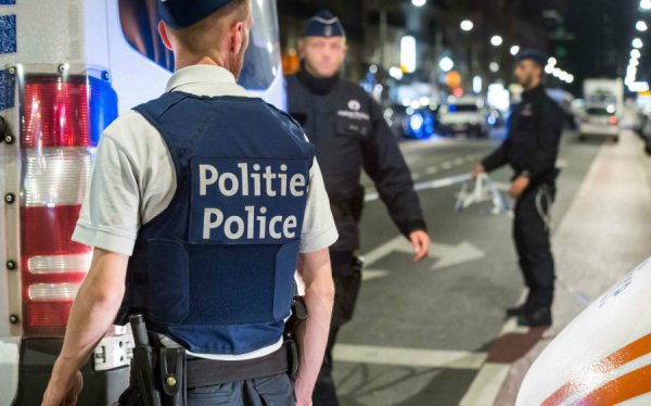 Бельгийские правоохранители задержали предполагаемых террористов. 