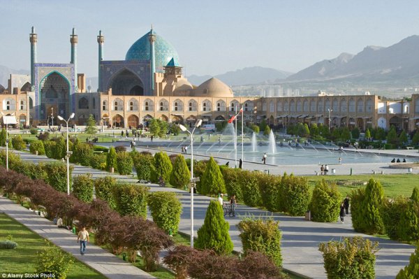 В Иране - множество древних культурных и исторических памятников. 