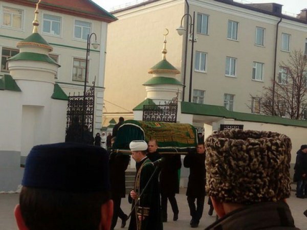 Траурная церемония проходит в Казани. 