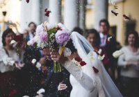 В Эстонии разрешили жениться и разводиться по видеосвязи
