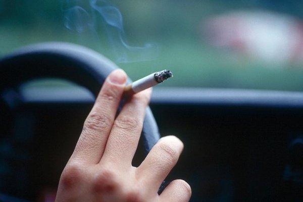 Курение в авто при детях попало под запрет в Бельгии. 